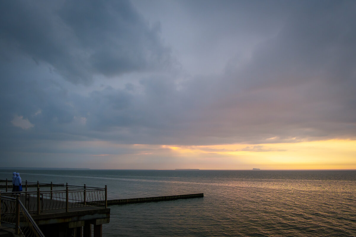 Наблюдатели заката - Сергей Сабешкин