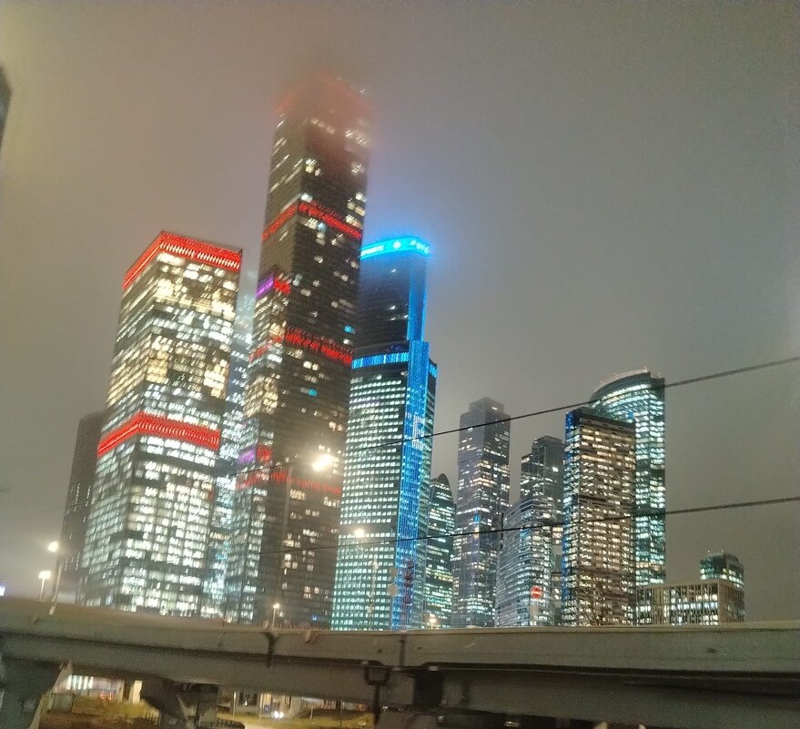 Огни ночной Москвы. - Людмила Гулина