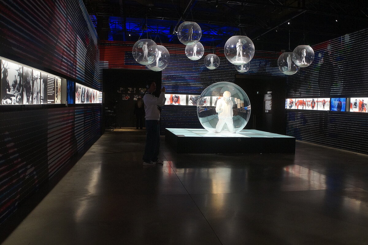 Выставка байопик: "Виктор Цой. Легенда" - zavitok *