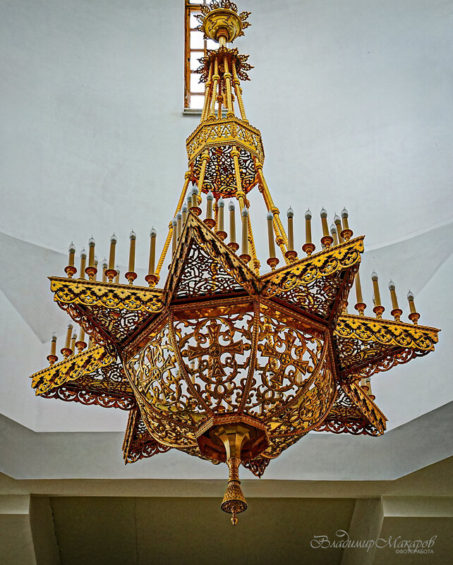 "Люстра"© - Владимир Макаров
