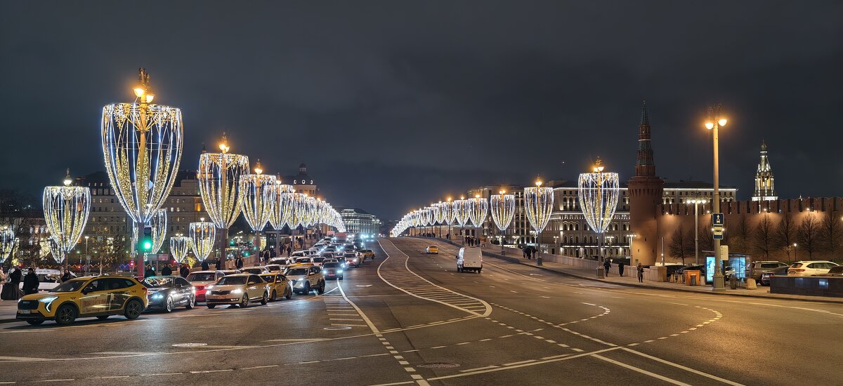 Большой Москворецкий мост - <<< Наташа >>>