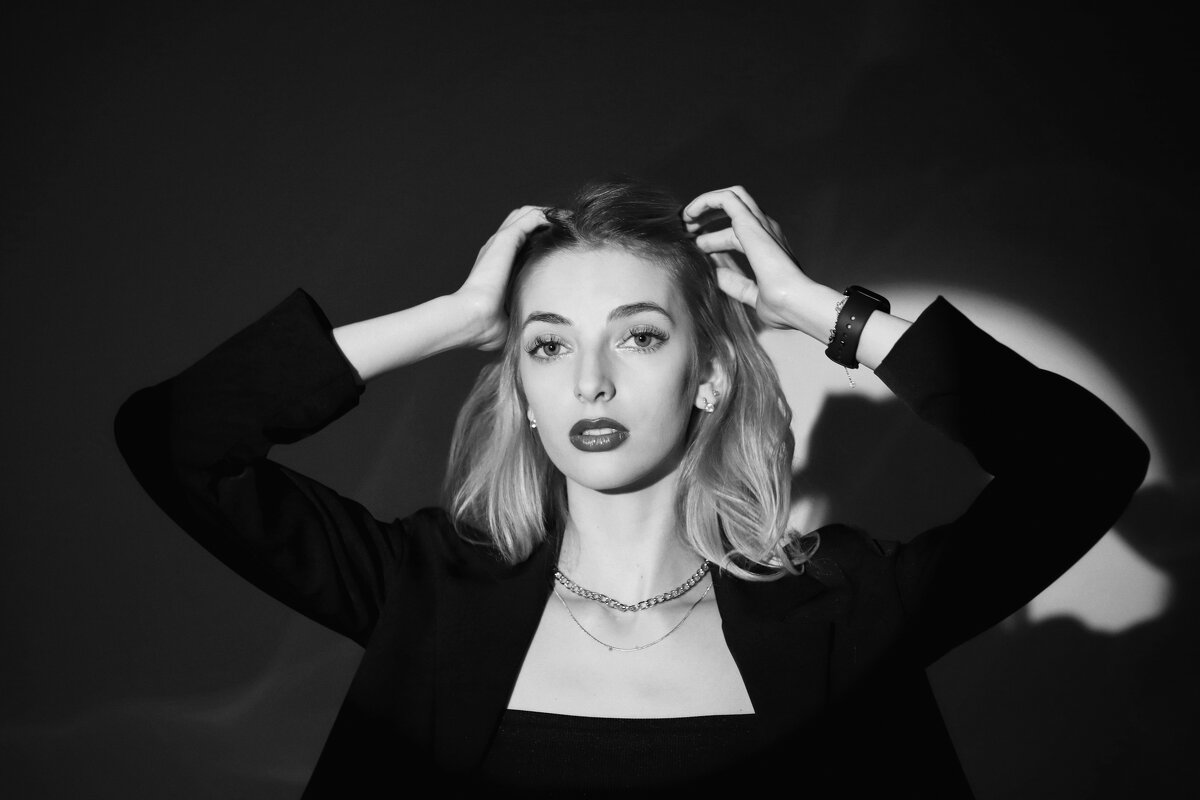 .. - Юрий Лутов