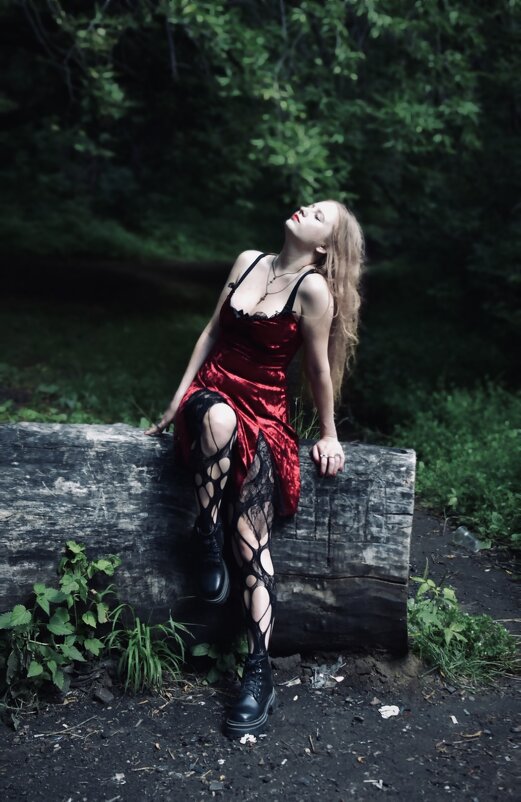 Девушка вамп - Алёна Архангелова