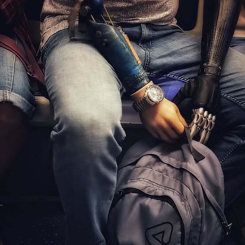 В метро.. - Виктория Поликарпова