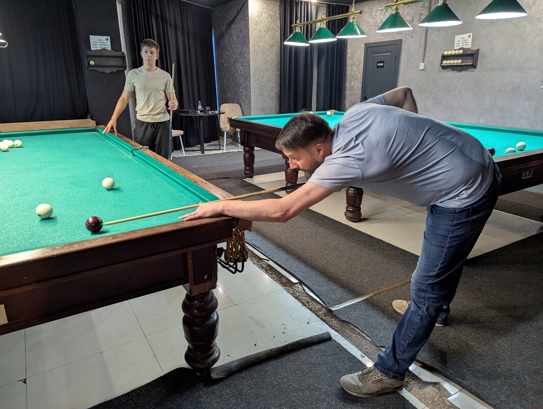 Играем - Андрей Хлопонин