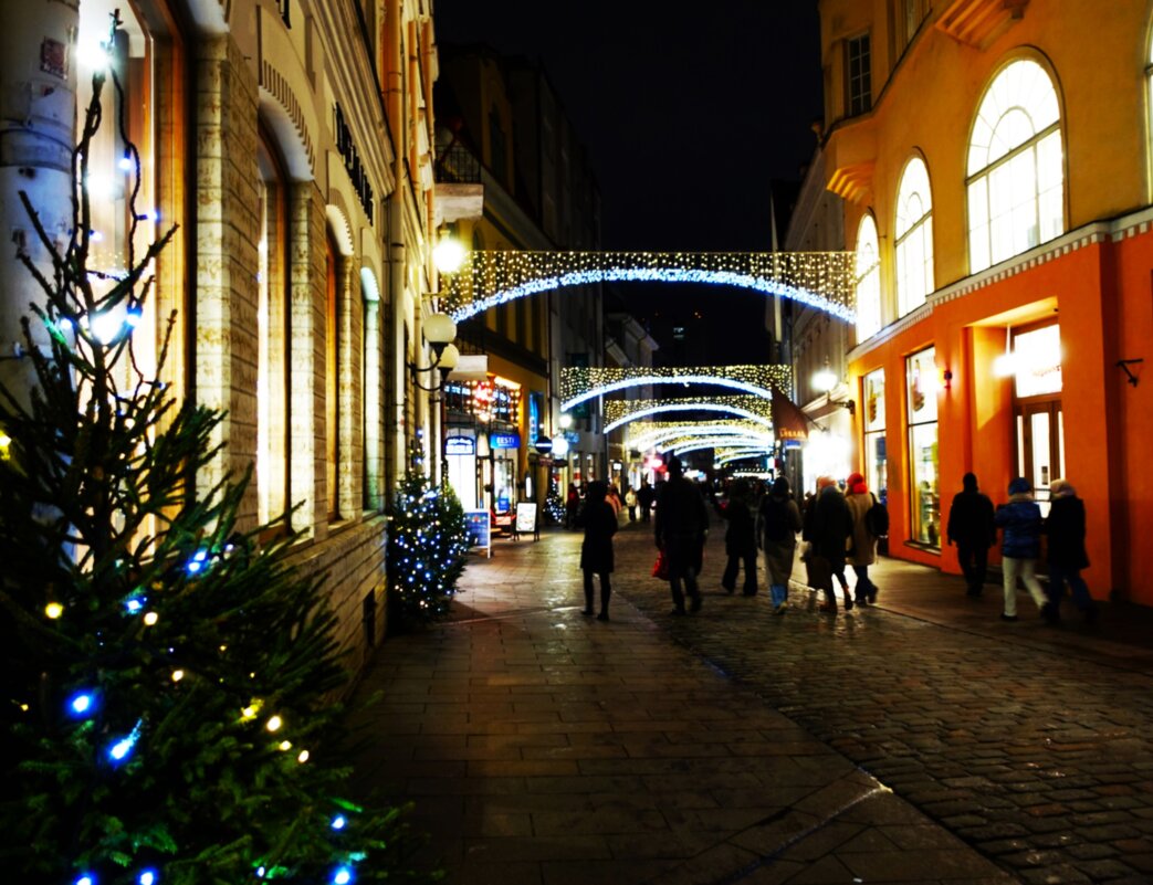 Улица Виру вечером - Aida10 Улица Виру вечером - Aida10