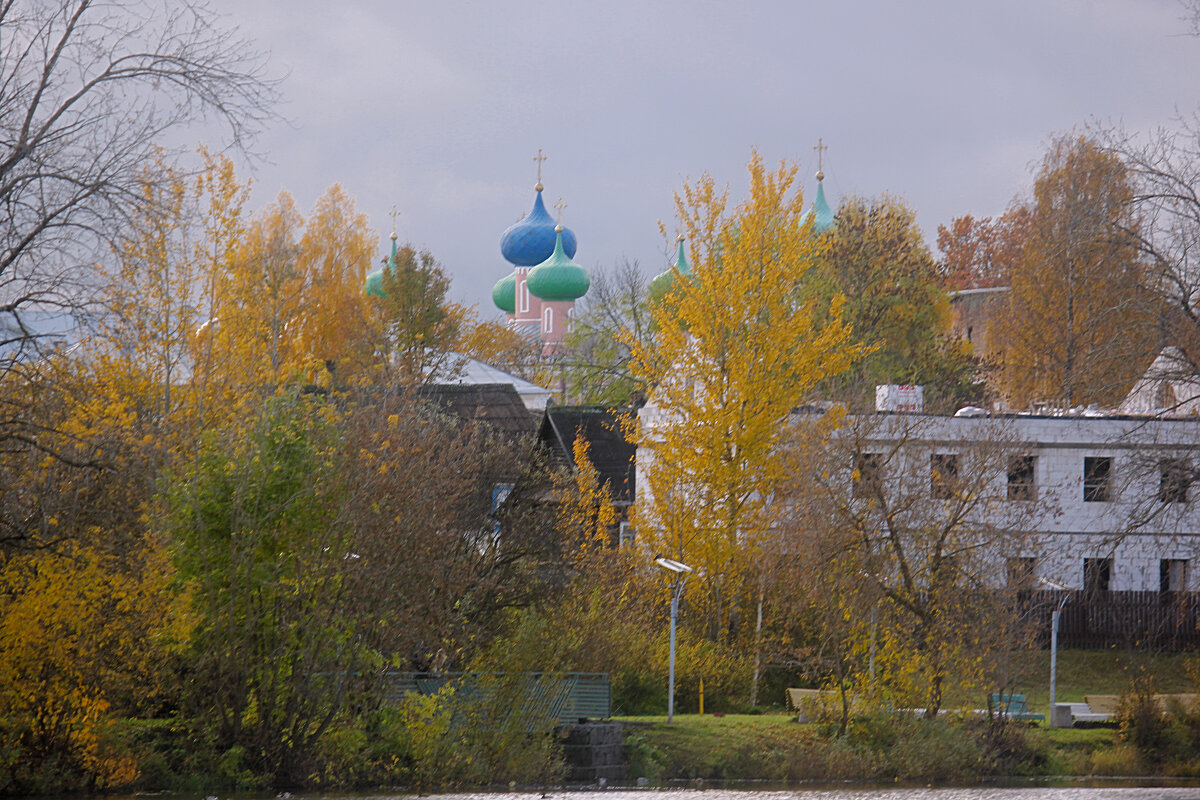 Осенний город - Сергей Кочнев
