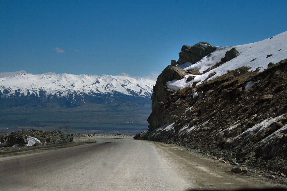 Дорога с гор и снова в горы... - Галина Ильясова Дорога с гор и снова в горы... - Галина Ильясова