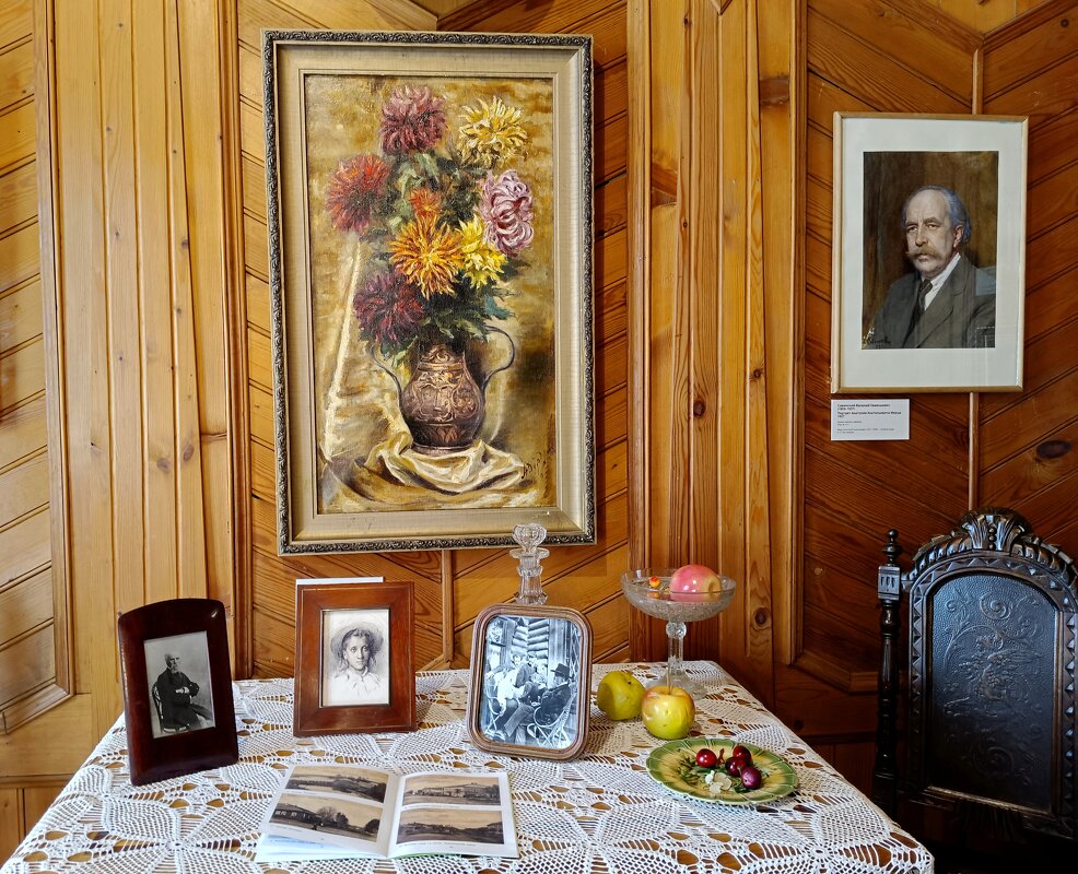 У чайного столика - Мария Васильева У чайного столика - Мария Васильева