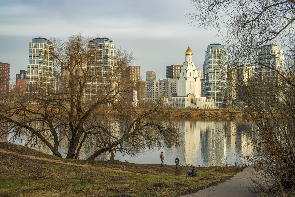 У реки. - Николай У реки. - Николай