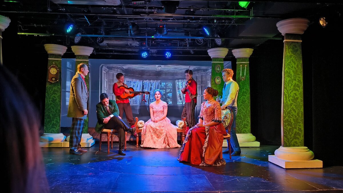 Бесприданница на сцене театра Легенда. - Ольга Бесприданница на сцене театра Легенда. - Ольга