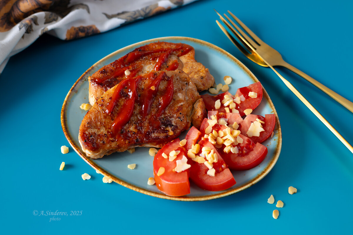 Жареная индейка с помидорами - Александр Синдерёв Жареная индейка с помидорами - Александр Синдерёв