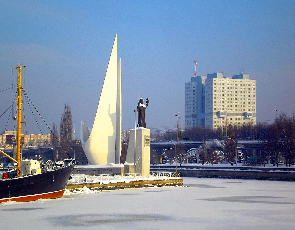 На углу реки Преголи - Сергей Карачин На углу реки Преголи - Сергей Карачин