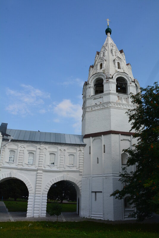 Шатровая колокольня (XVI—XVII вв.) - Галина R... Шатровая колокольня (XVI—XVII вв.) - Галина R...