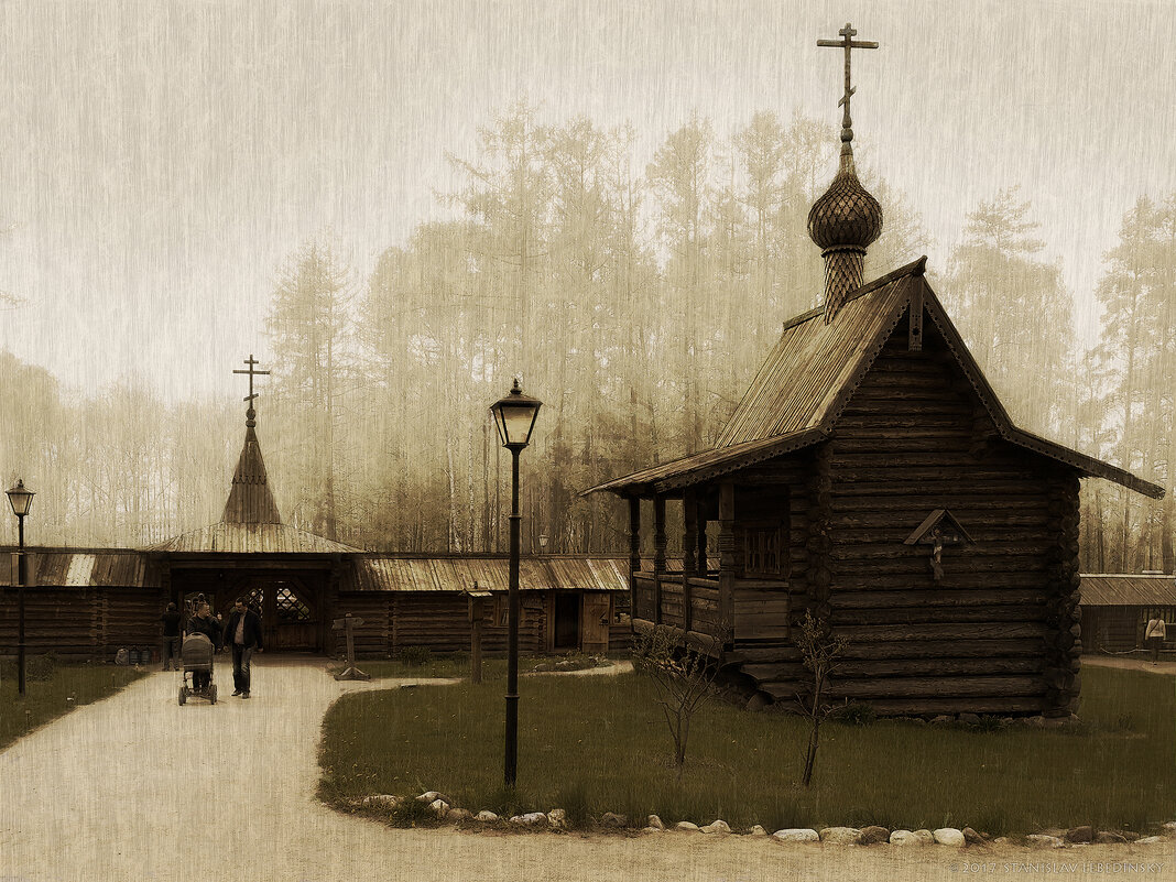 На подворье Церкви Покрова Пресвятой Богородицы, в усадьбе Богословка. 2017 г. - Станислав Лебединский На подворье Церкви Покрова Пресвятой Богородицы, в усадьбе Богословка. 2017 г. - Станислав Лебединский