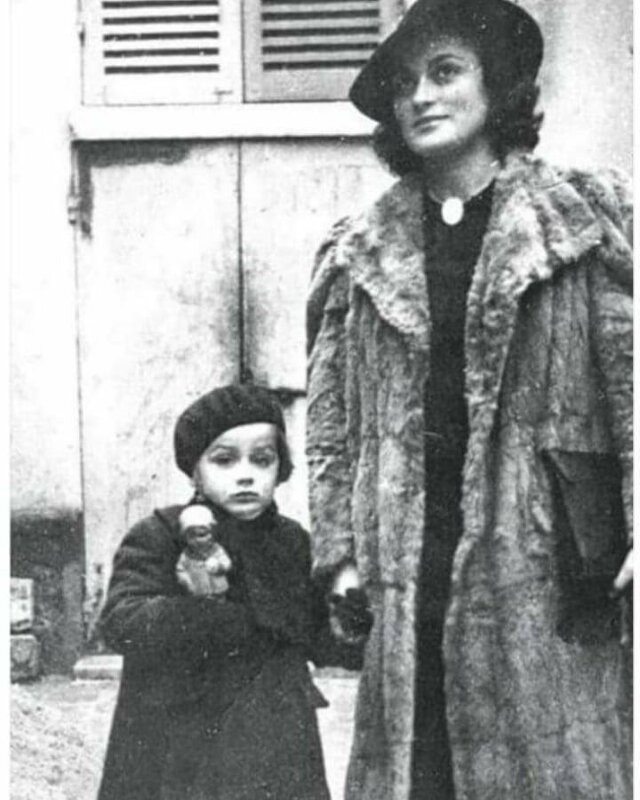 Ален Делон с мамой, 1940 - Валерий Кокорев