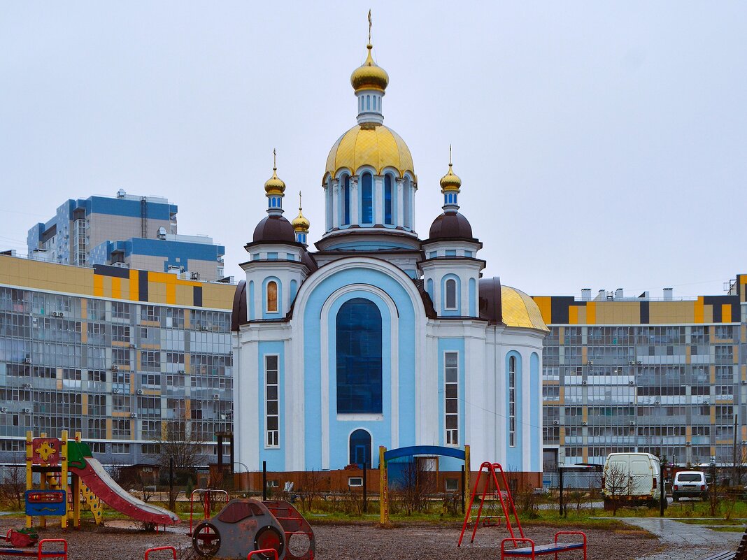 Новочебоксарск. Храм святителя Николая Чудотворца. - Пётр Чернега Новочебоксарск. Храм святителя Николая Чудотворца. - Пётр Чернега
