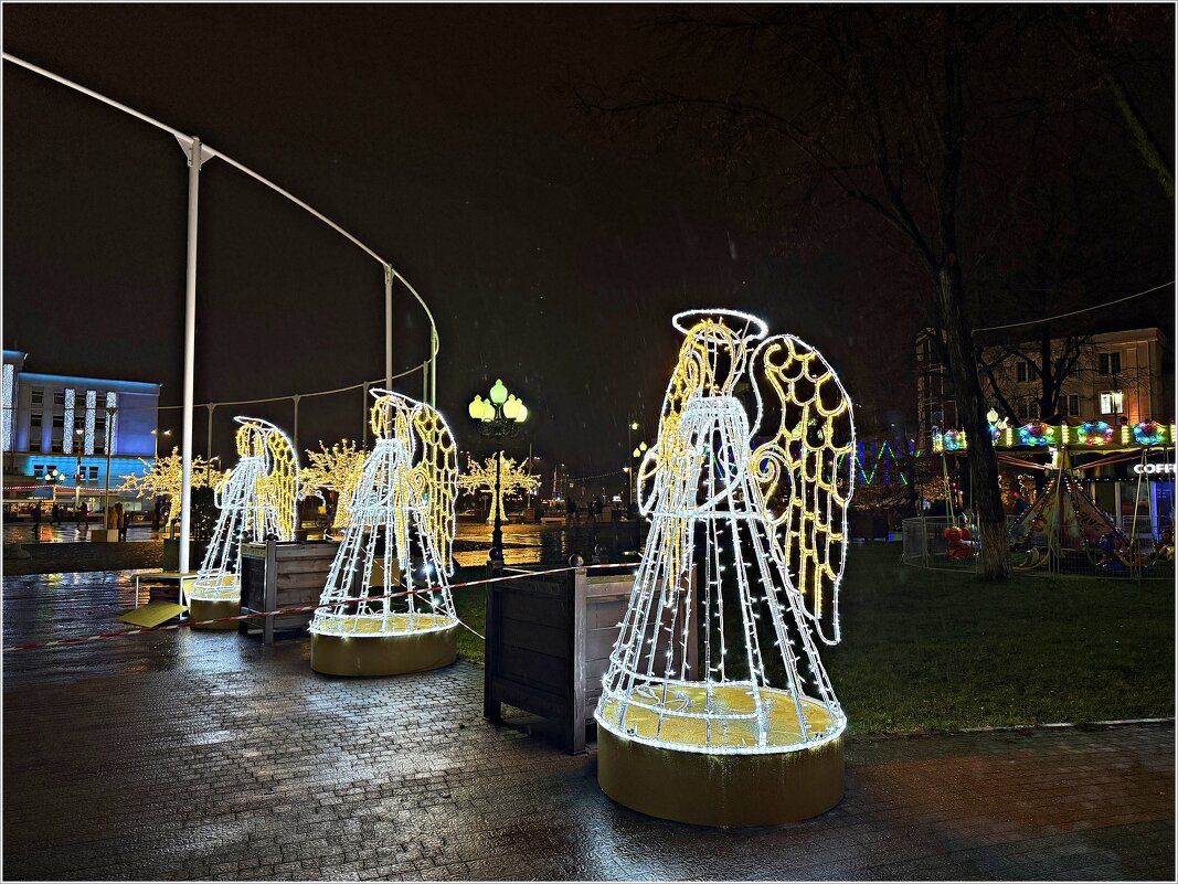 Ангелочки вокруг ёлки. - Валерия Комова Ангелочки вокруг ёлки. - Валерия Комова