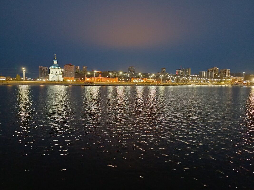 Отражение вечернего города - Рустам Кашапов