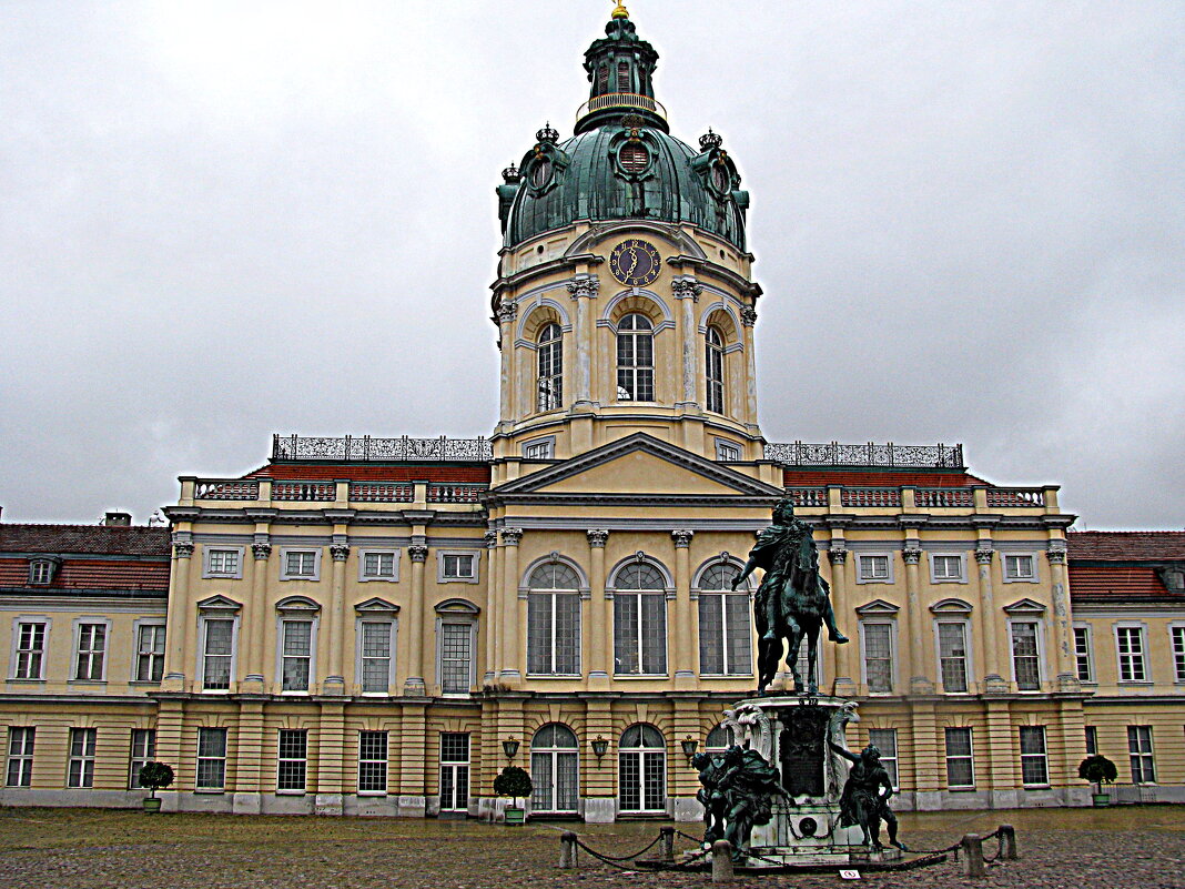 Берлин. Дворец Шарлоттенбург. - Владимир Драгунский