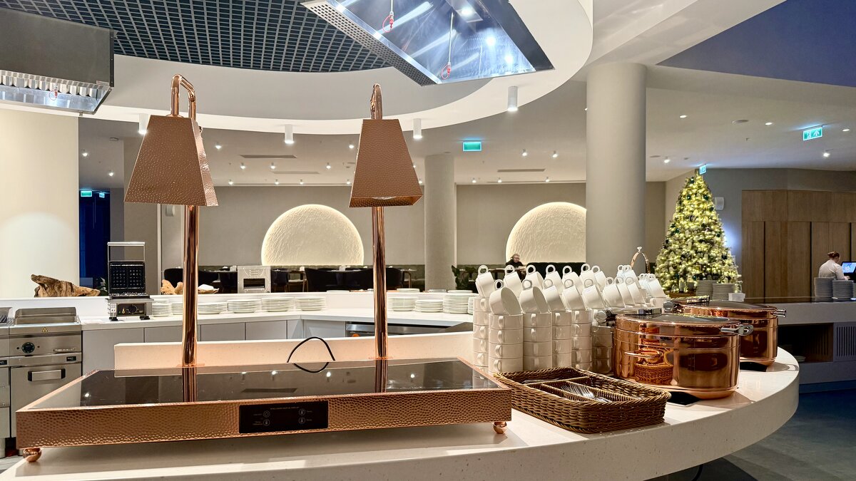 « Добро пожаловать в новый ресторан!» - Арина Невская