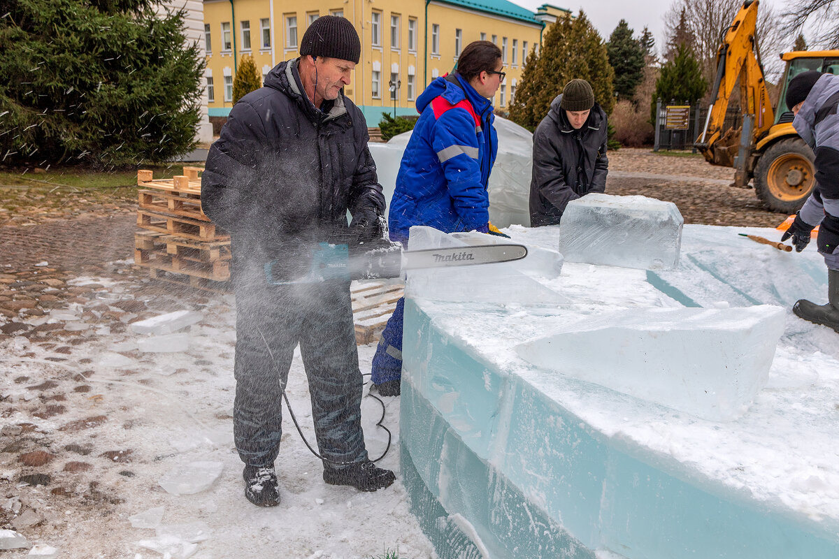 Богородские мастера ледяных скульптур. - Анатолий. Chesnavik. Богородские мастера ледяных скульптур. - Анатолий. Chesnavik.