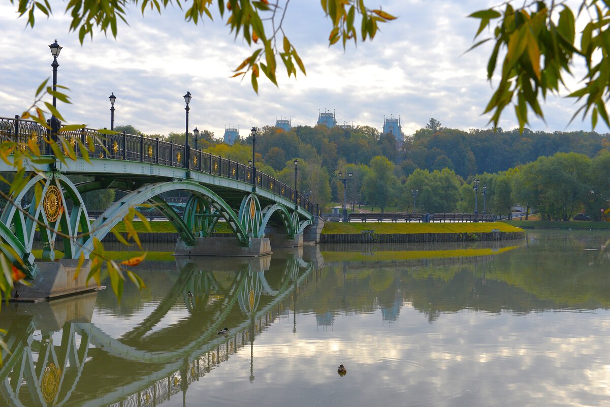 Осень в усадьбе Царицыно - Константин Анисимов Осень в усадьбе Царицыно - Константин Анисимов