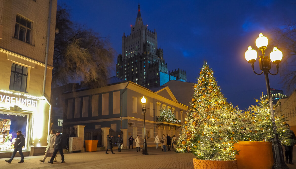 Зарисовка с Арбата - юрий поляков