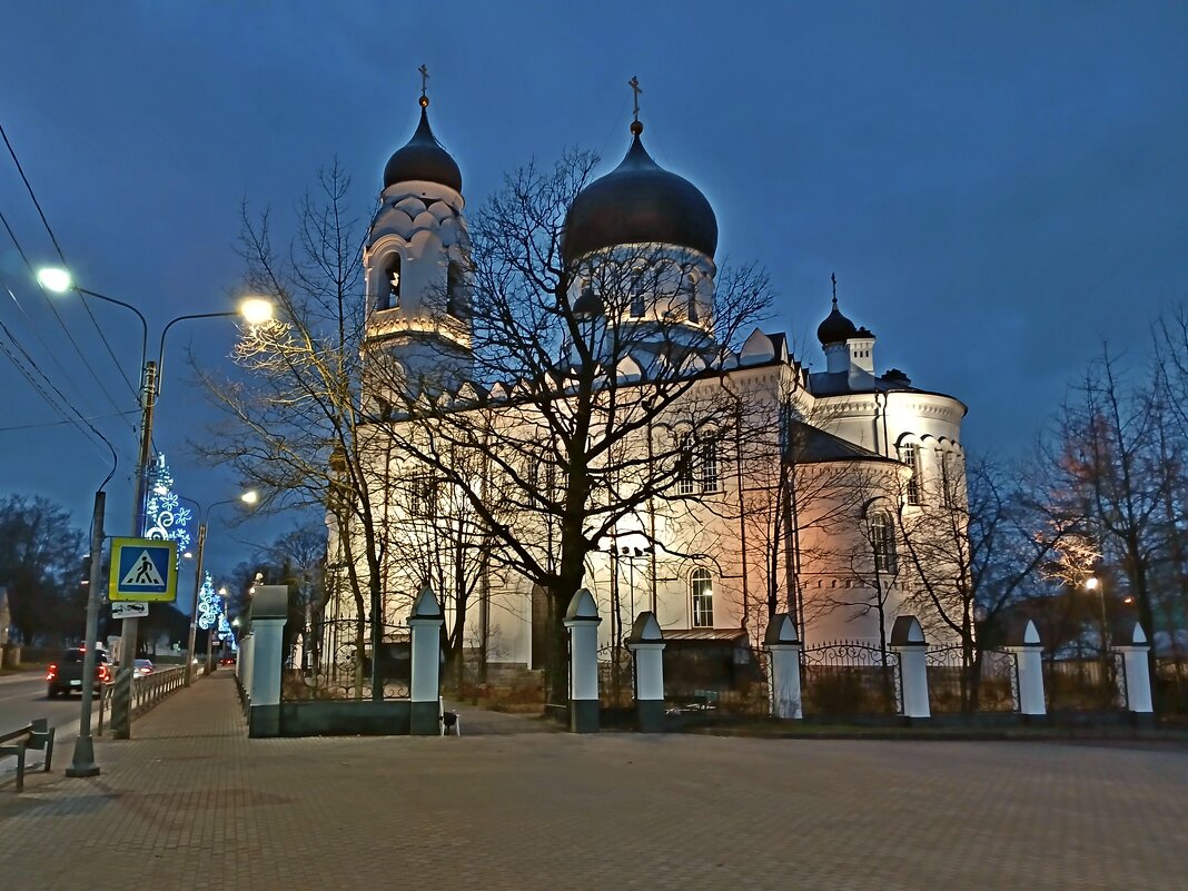 Вечерний Ломоносов, он же Рамбов, он же Ораниенбаум. - Лия ☼ Вечерний Ломоносов, он же Рамбов, он же Ораниенбаум. - Лия ☼