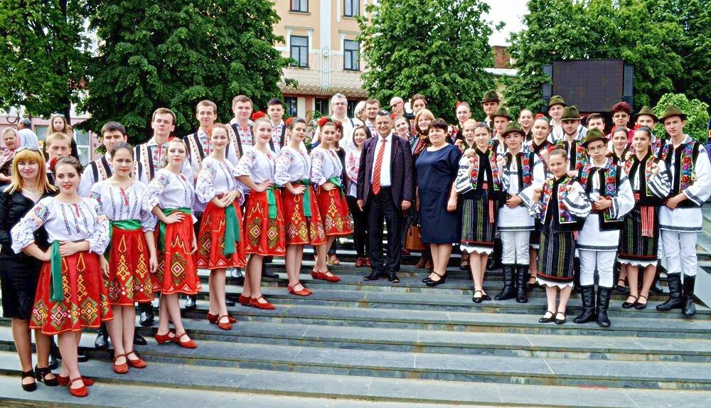 Чернівці аматорські колективи з Румунії - Степан Карачко