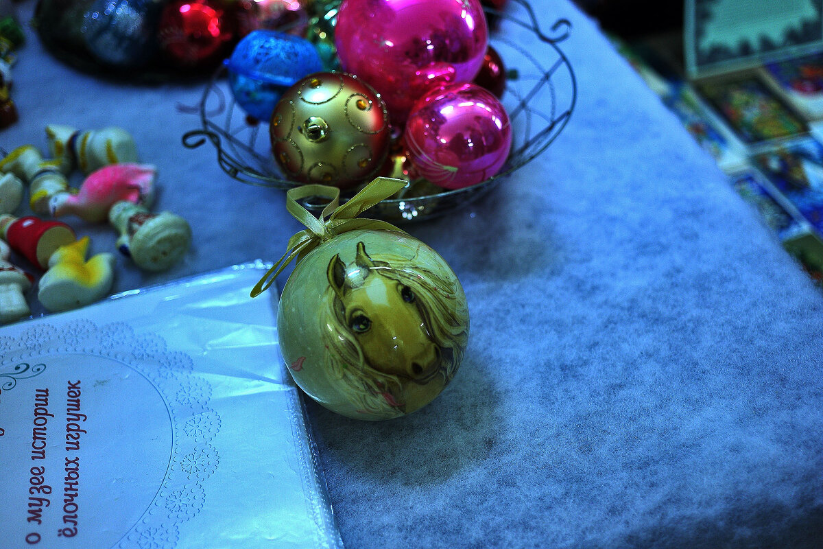 Выставка в библиотеке - Юрий Гайворонскiий