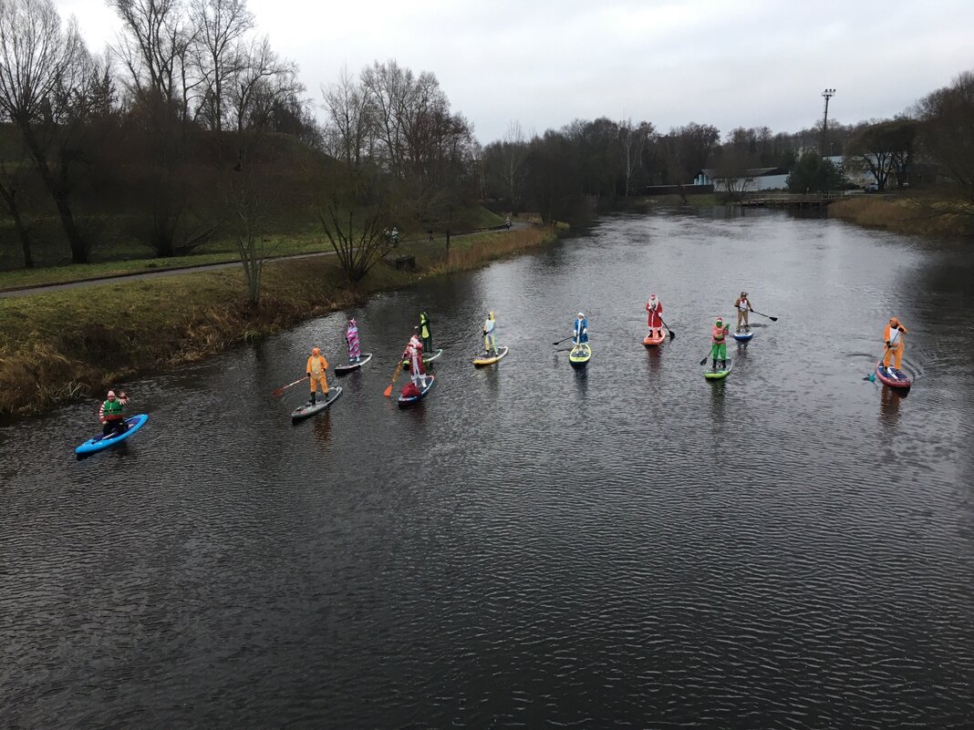 Великие Луки. 21.12.2025. Новогодний заплыв по Ловати на сапах... - Владимир Павлов