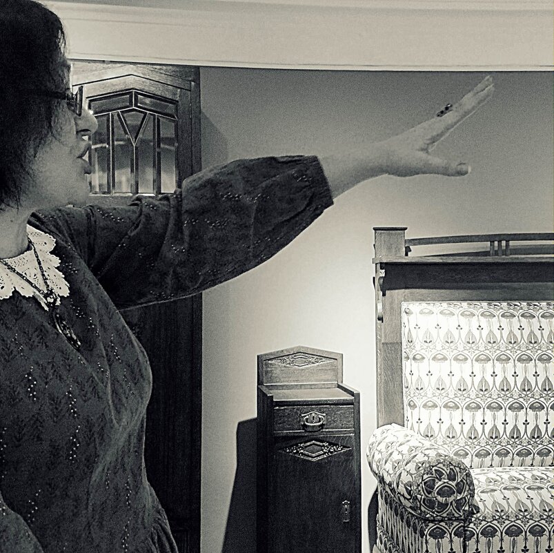 экскурсовод покажет всё... - Любовь 