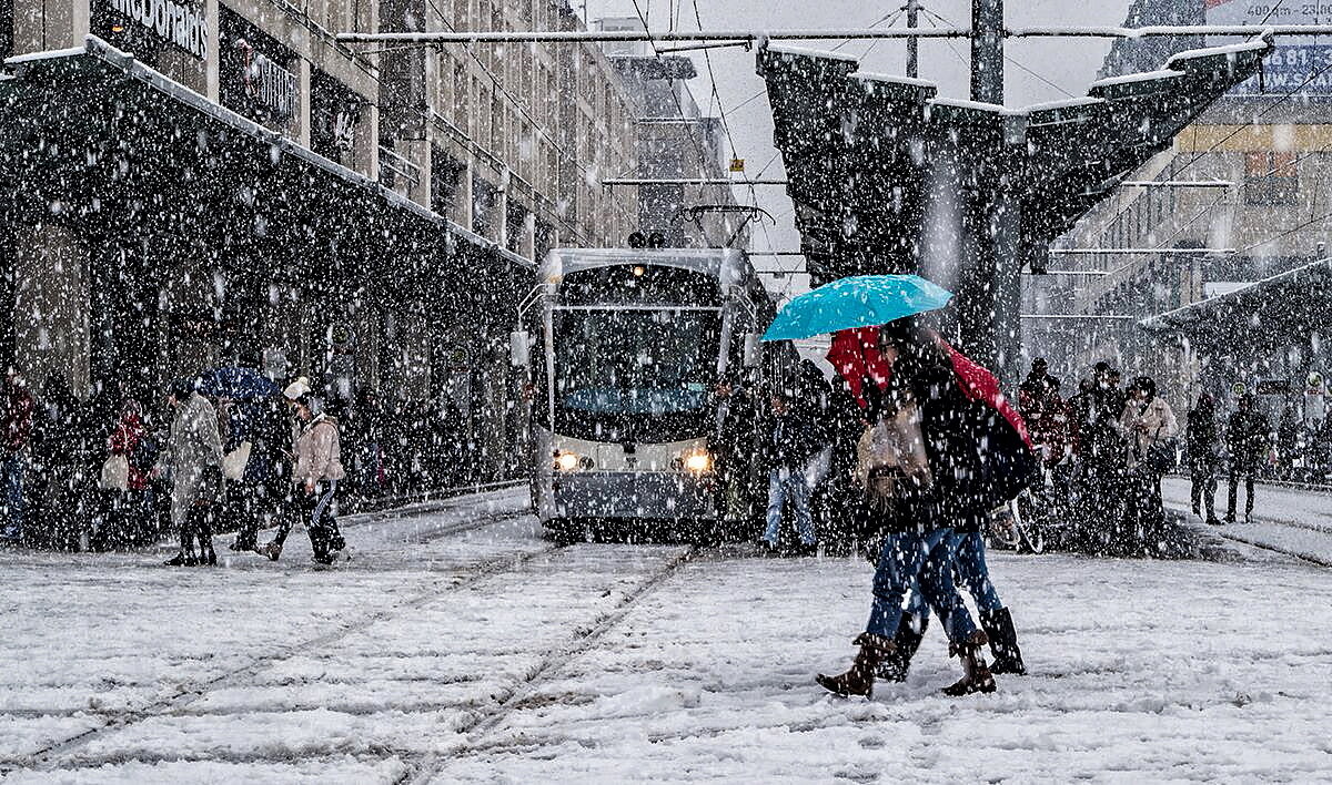 Снегопад в городе.. - igor G.