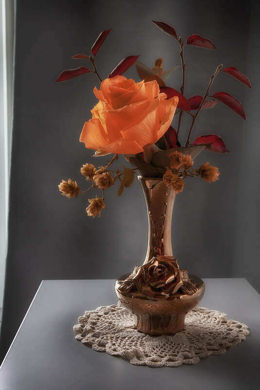 Натюрморт с розой. - Лилия *