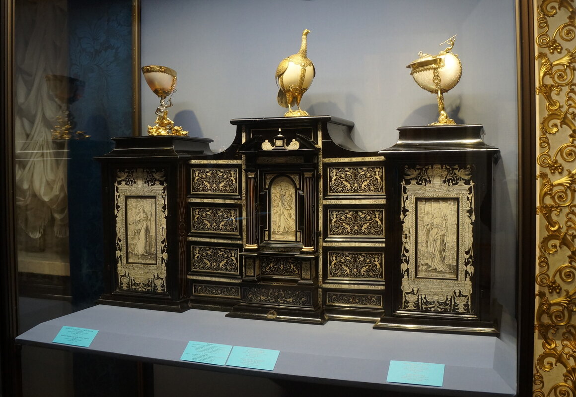 Тайны и красота. Европейские настольные кабинеты XVI - XIX веков. - zavitok * Тайны и красота. Европейские настольные кабинеты XVI - XIX веков. - zavitok *