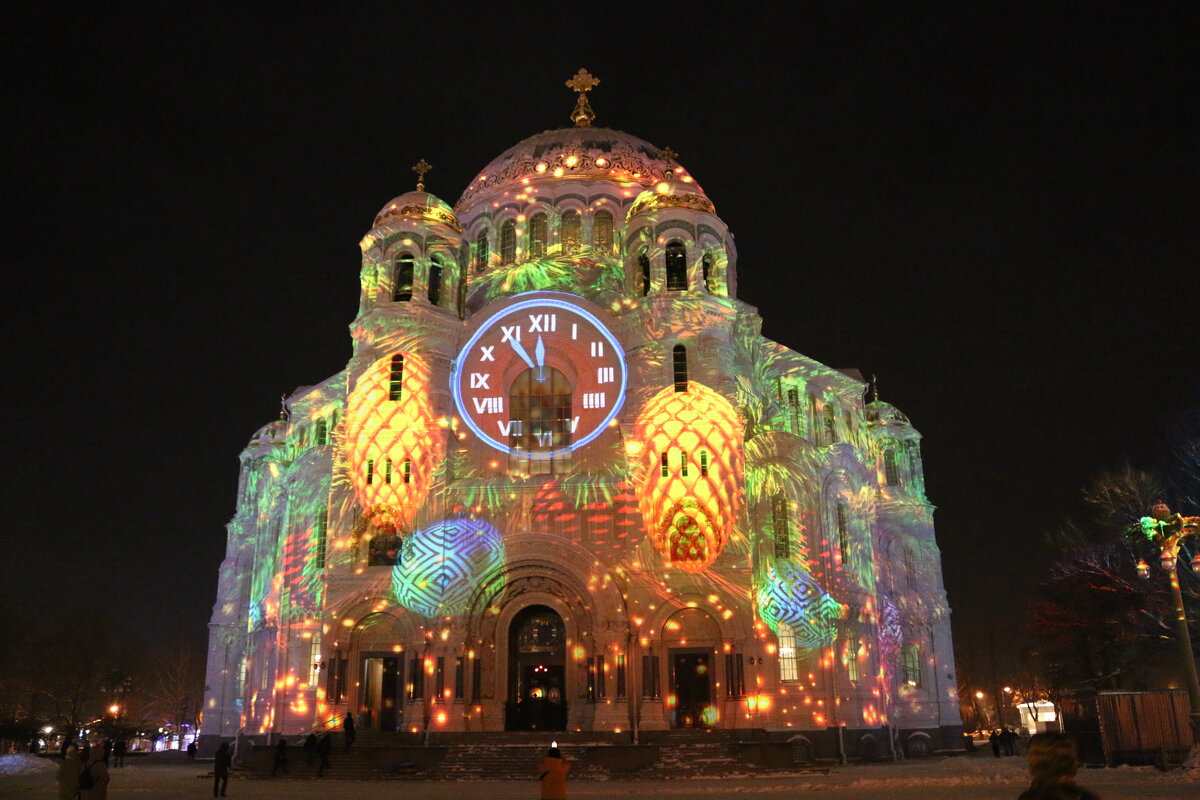 Световое шоу на фасаде Морского собора - Ольга 