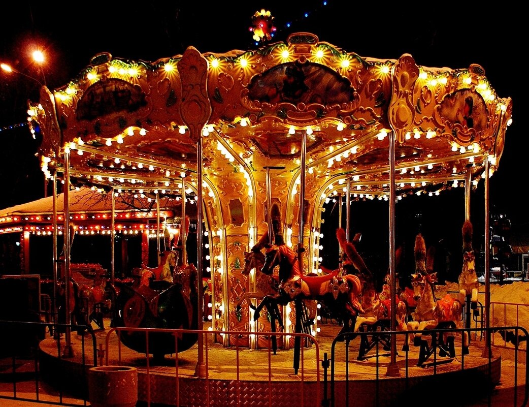 Карусель ждет ребят - Галина Нестратова