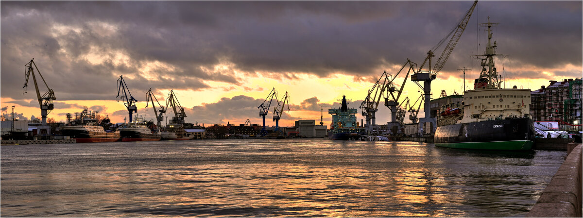 *** - Алексей Говорушкин 