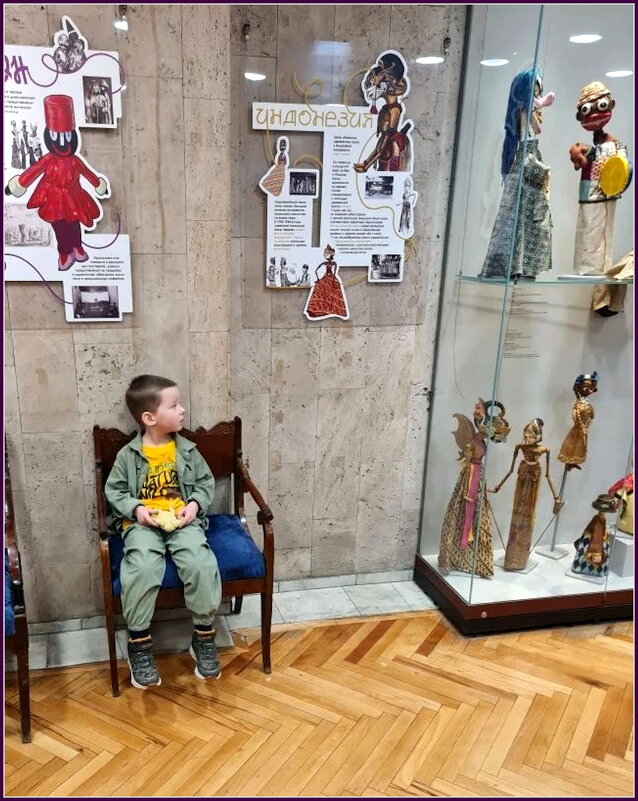 Знакомство в куклами театра - Ольга Довженко