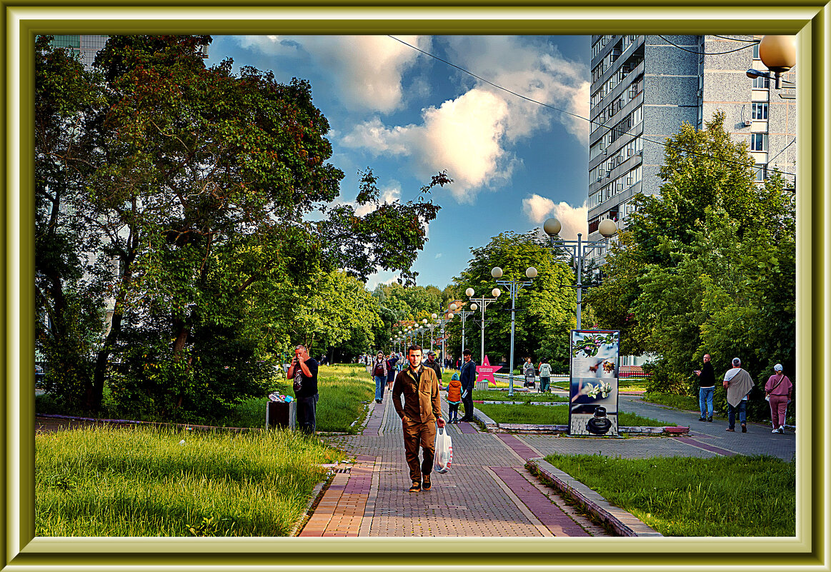 Уличная зарисовка - Владимир Кроливец