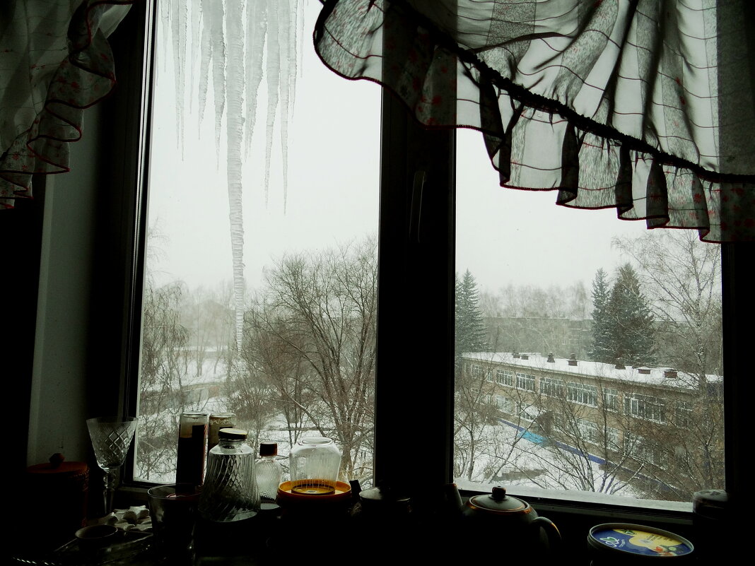 Там, за окном, сказка с несчастливым концом - Maria Rainer