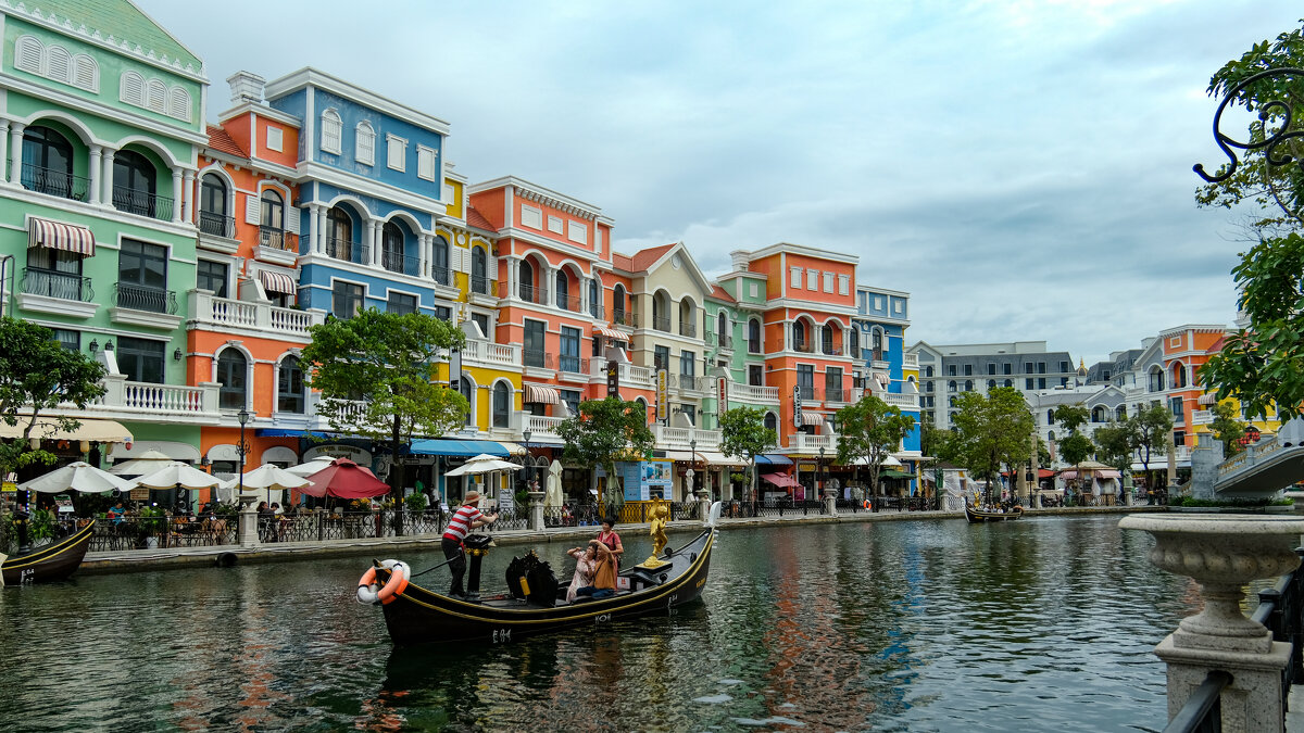 Grand World - Dmitry i Mary S