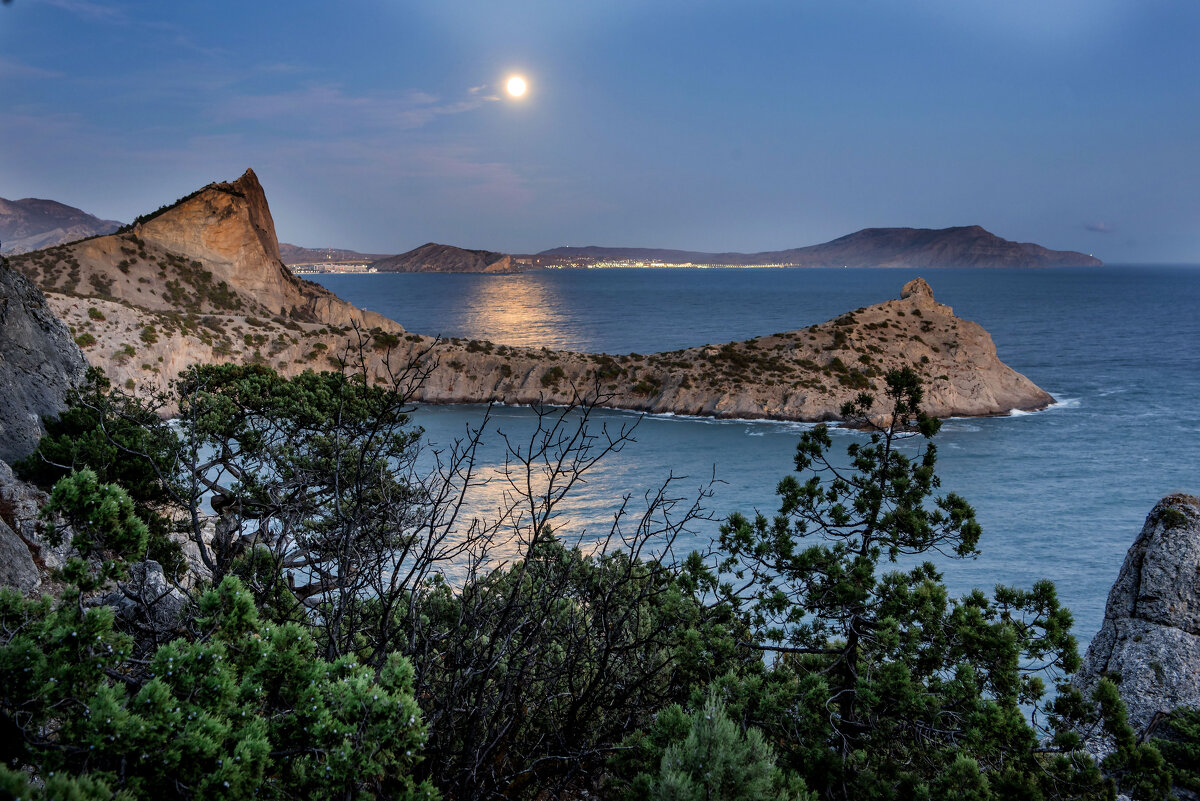 Полнолуние. - Сергей Воротников