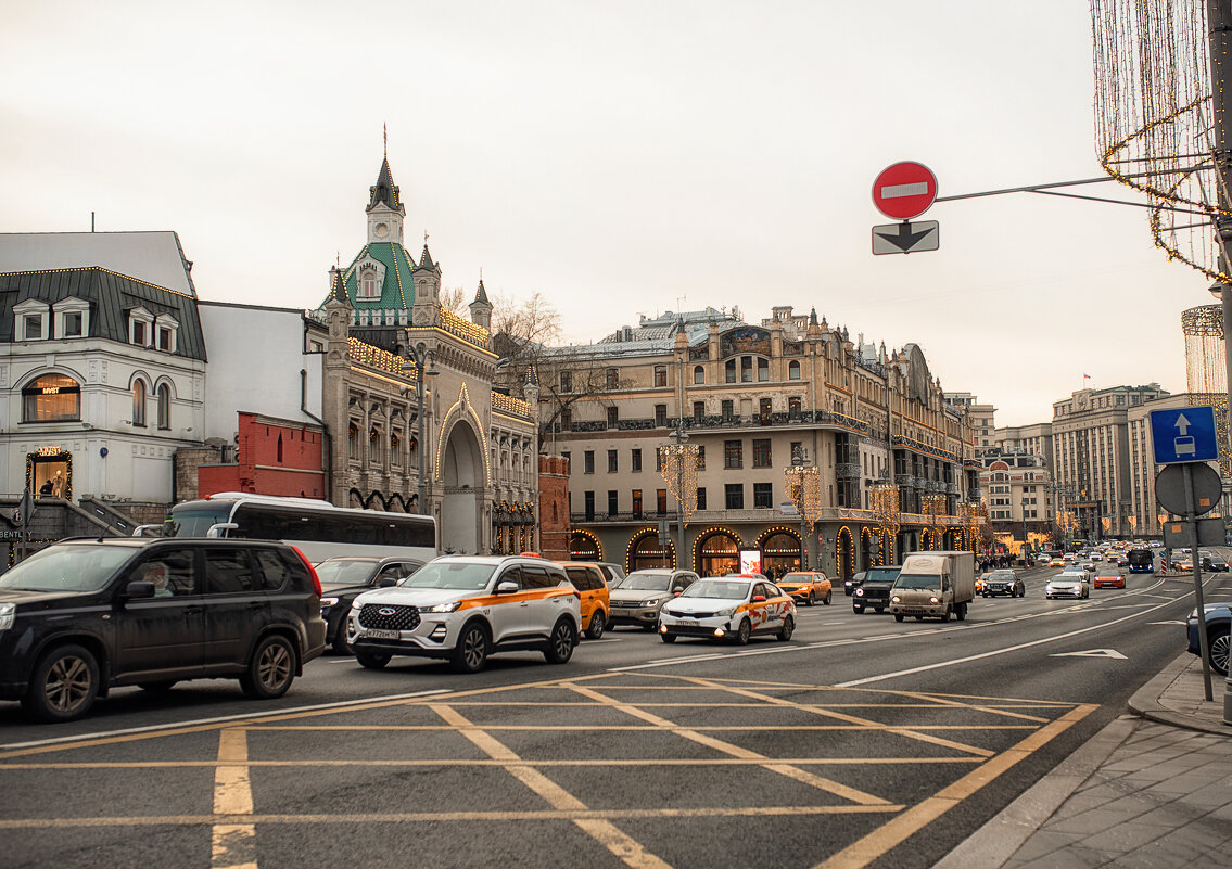 Театральный проезд - Лилия .
