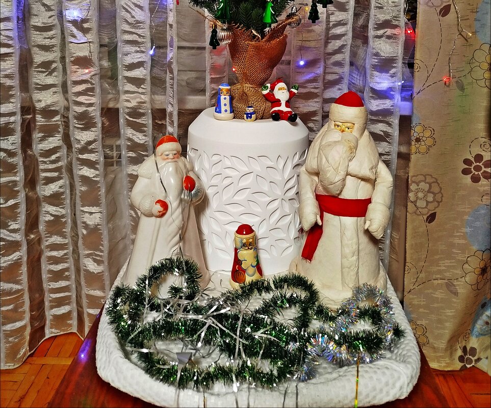 Много Дедов Морозов - много подарков будет! - Надежда 