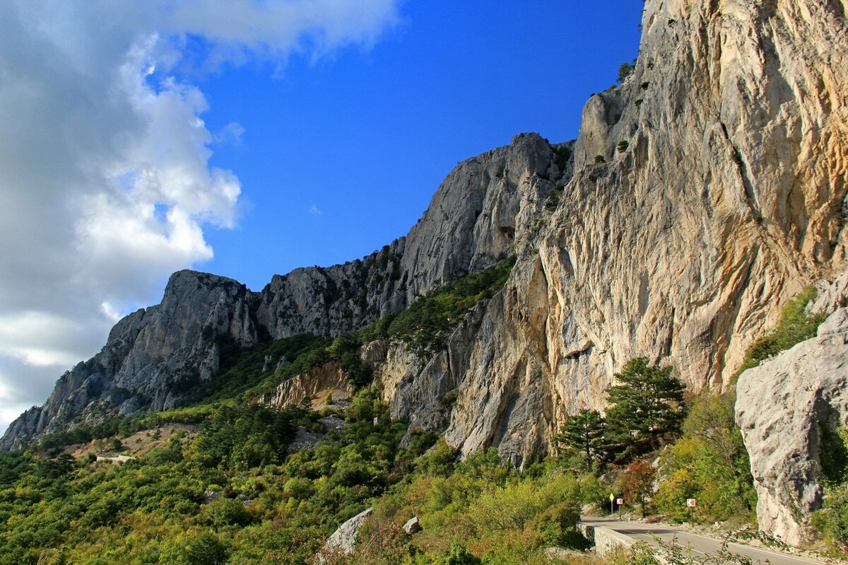 Старая дорога Ялта- Севастополь. - Александр Герасенков