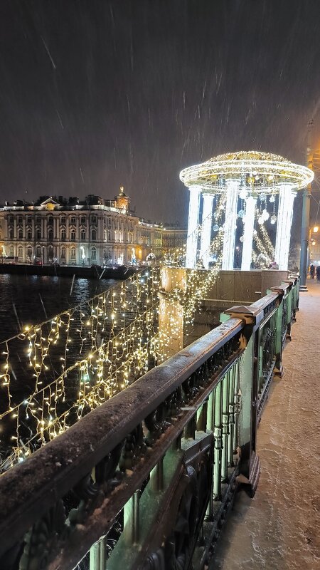 Украшение Дворцового моста. - Ольга 