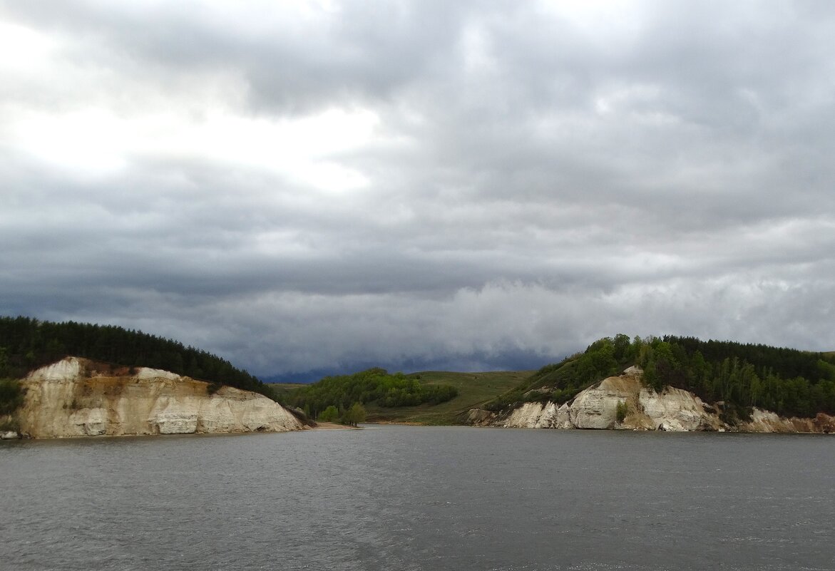Пасмурным днём на Волге - svk *