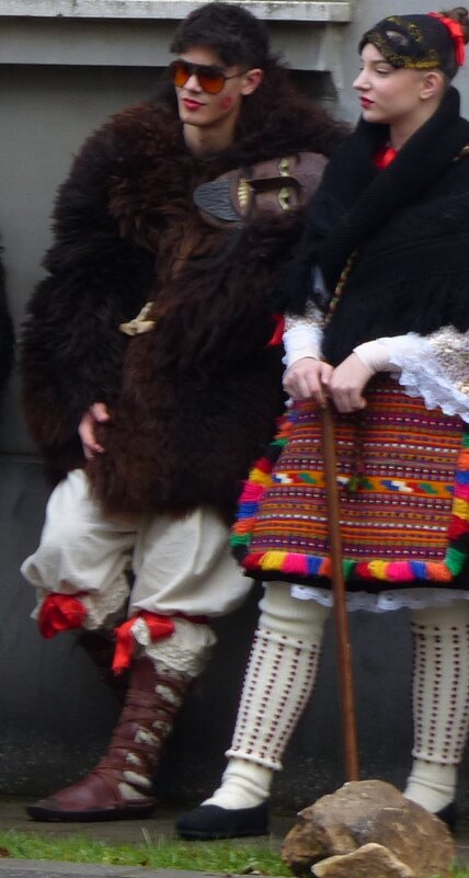 Бушары (люди, одетые в традиционные маски) - Mária Szentgyörgyi Бушары (люди, одетые в традиционные маски) - Mária Szentgyörgyi